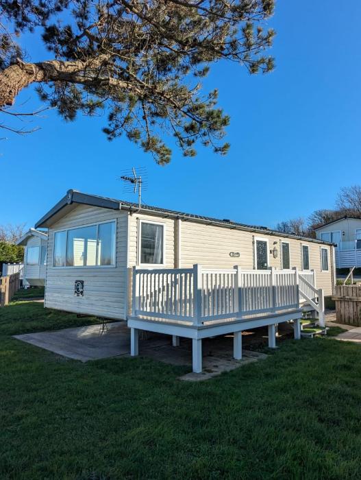 Relaxing Holiday Home Chickerell View Littlesea Haven