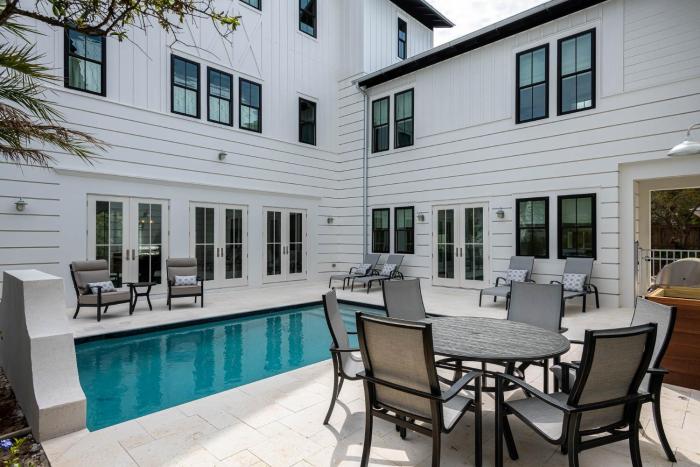 Vitamin Sea at Seacrest