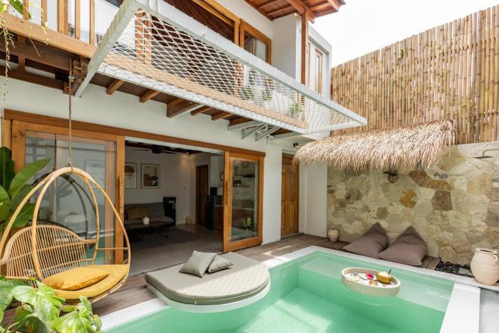 90 SECS TO BEACH - New Pool Loft WCinema+Netflix