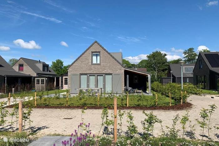 Bungalow 60 op Recreatiepark De Wielen