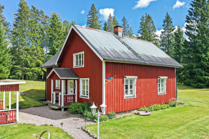 Hus Marie - schwedischer Waldhof in idyllischer Alleinlage mit Kamin