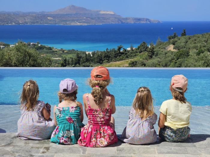 Brand new Villa Eleftheria BY APOKORONAS-VILLAS