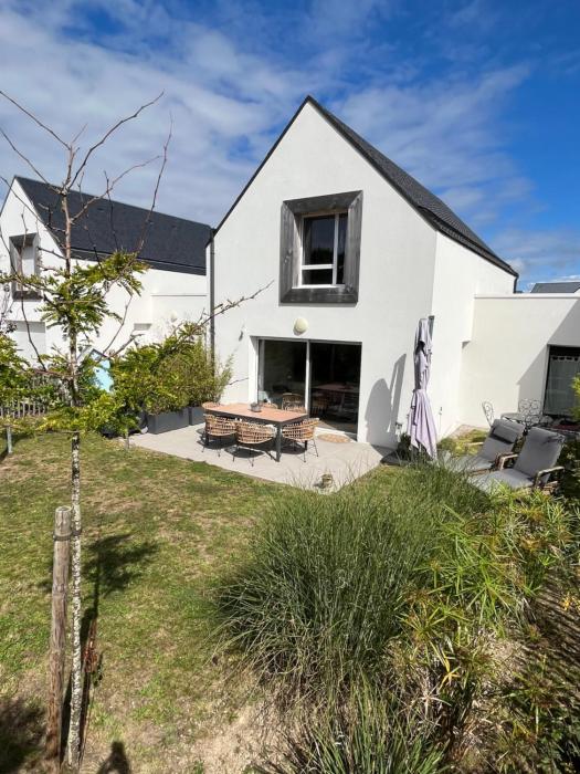 Maison au calme Plage 10 min à pied WIFI-5 pers- étage 1 chambre climatisée