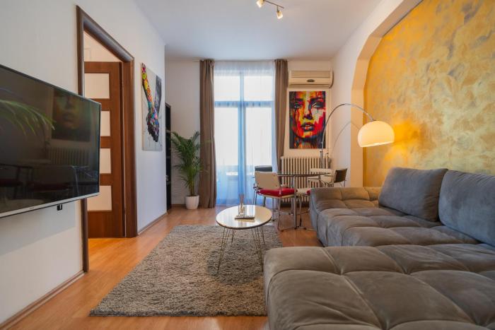 Prime Location - Breathtaking Architectural Views