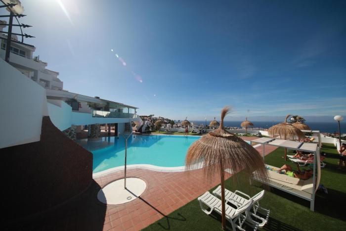 Apartments Island Village Heights