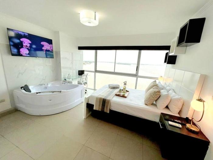 Ecusuites Ejecutiva Mini view río guayas Aeropuerto