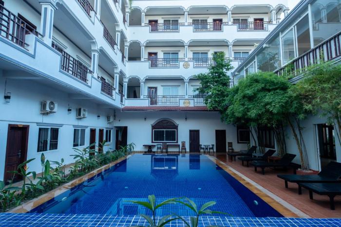 Golden Bakong Boutique