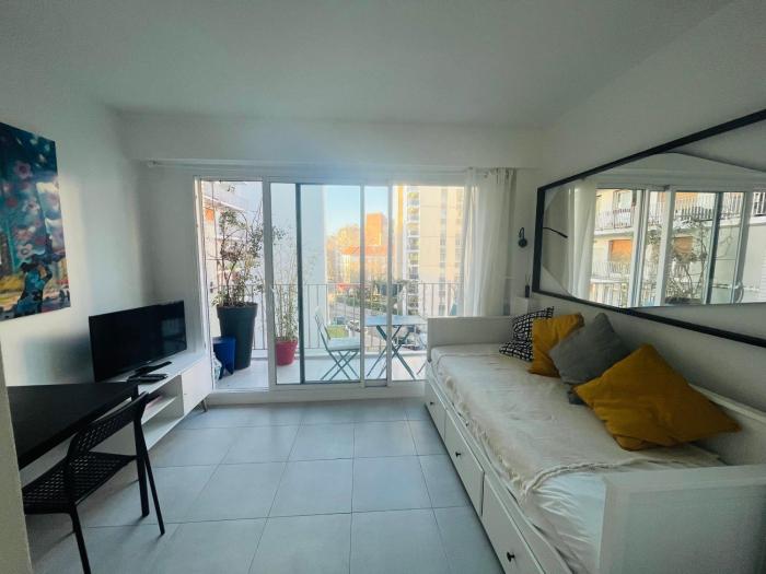 Cozy apartment with nice terrace