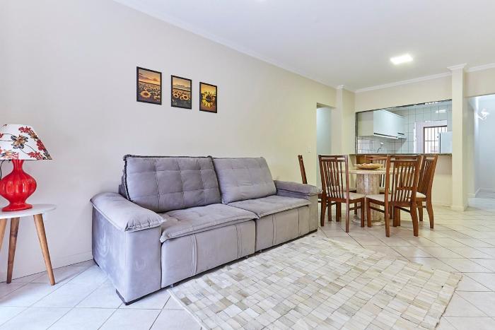 1107 Apto Econômico y confortável sobre Avenida Principal de Bombinhas.