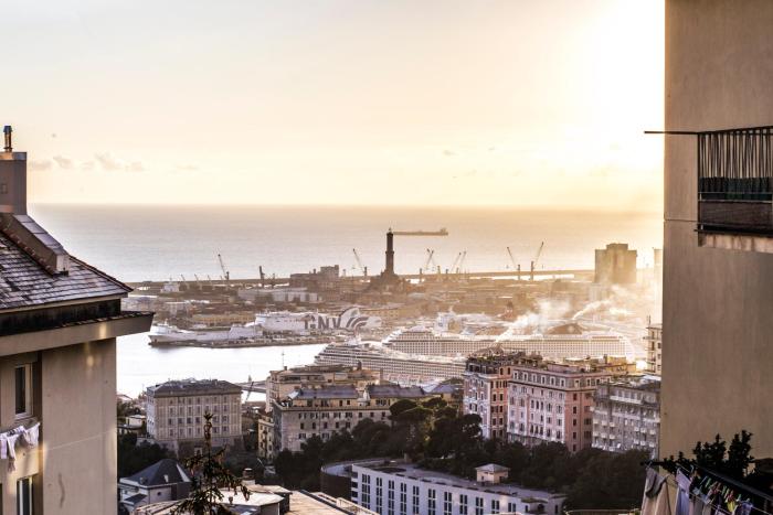 Castelletto - Appartamento+P. Auto : La Funicolare