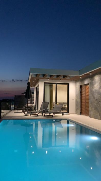 Luxury Villa Lorcrimar