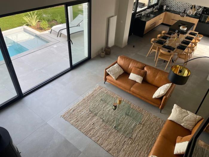 Le Soleil Levant Villa au Calme avec Piscine chauffée