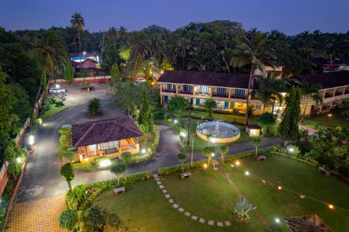 Carina Beach Resort