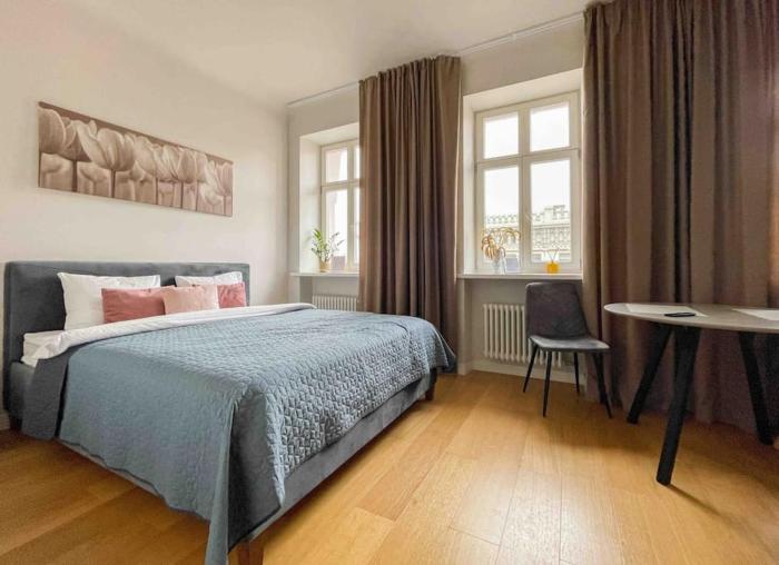 Modern Center Studio Apartment