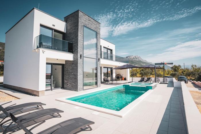 Modern Sea View Villa, Private Pool, Whirlpool, Calm & Beach Near