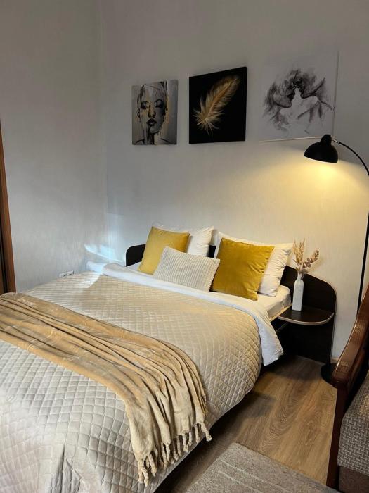 Cozy apartment near the Lviv National Opera