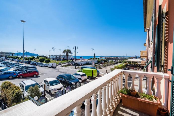 La Marina