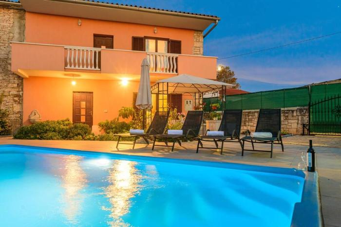 House Maria by Istrialux