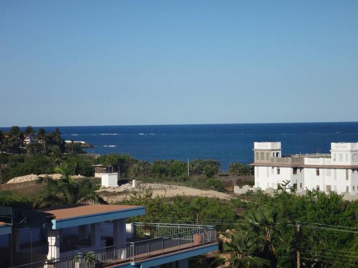 2 Bedroom Luxury Flat in Mombasa, Kenya.