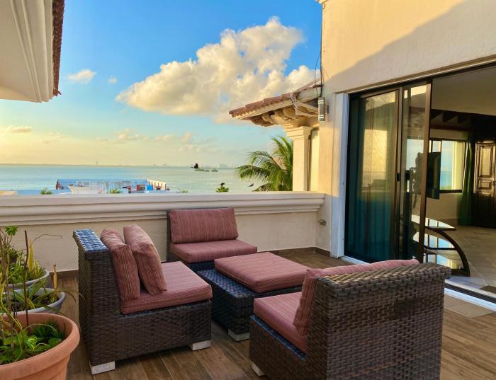 Cascada by Andiani Travel