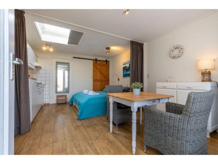Pet-Friendly Escape by the Sea