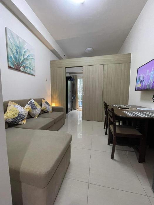 Shore Residence Mall of Asia Direct pool