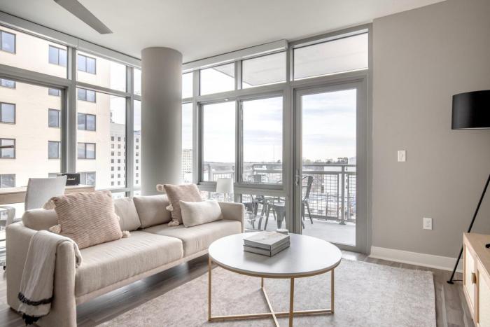 Bethesda 2br w wd gym pool nr dining WDC-660