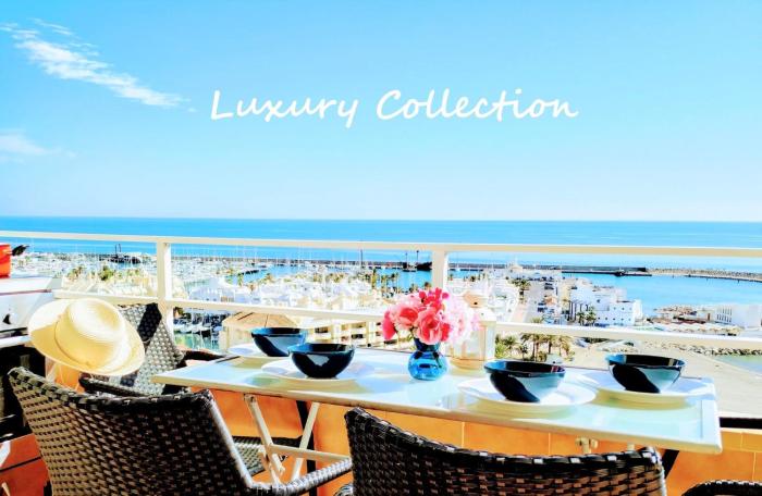 Deluxe penthouse with sea views near Puerto Marina
