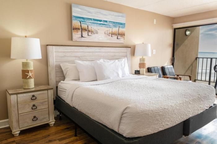 Lavish 4th Floor Oceanfront King Room