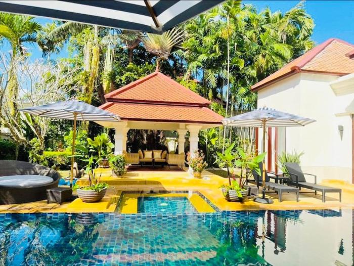 Paradise Calls: Saitaan Villa Central Laguna