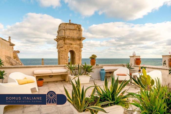 Londa del Mare: Marina Seaview Panoramic Loft