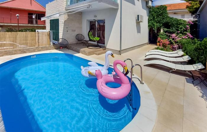 1 Bedroom Amazing Apartment In Sibenik