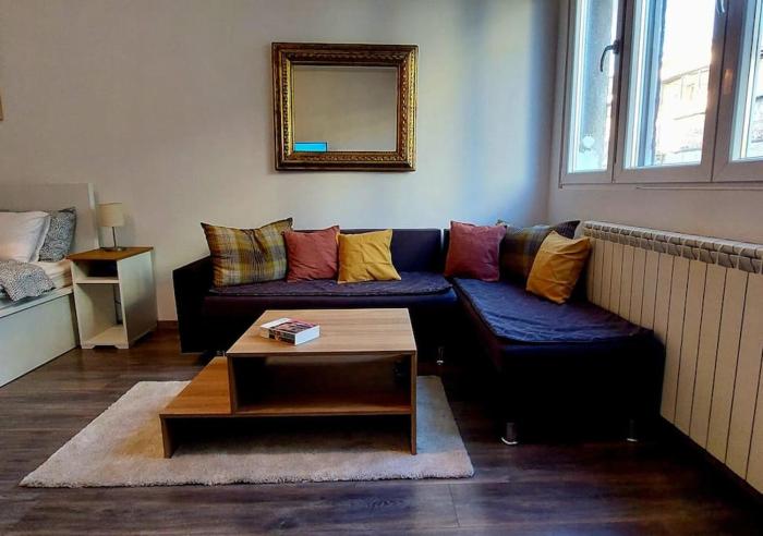 Bright & Quiet - Skadarlija