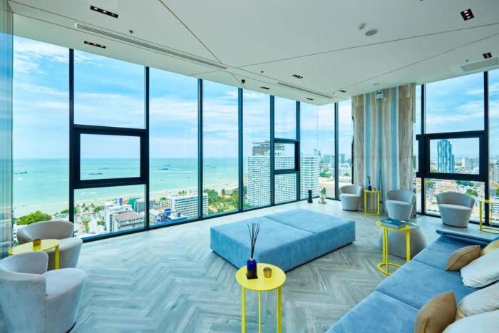Sea View 2 Bed Room @ Central Pattaya