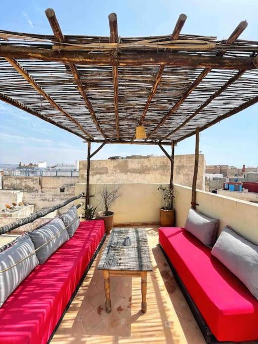 Home with rooftop in The center of essaouira