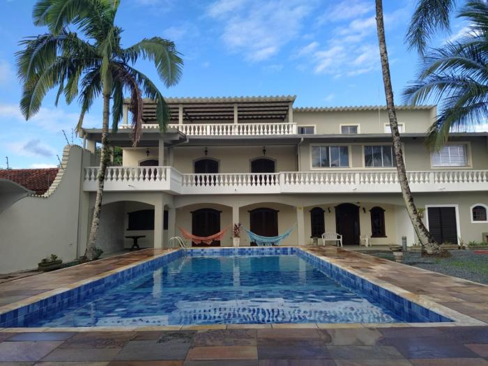 Carnaval a partir 5 diárias - 15 pessoas- Linda Casa de praia com Super piscina 12x5 Novinha com 3 níveis, Wi-Fi, Tv led,jardim , churrasqueira completa