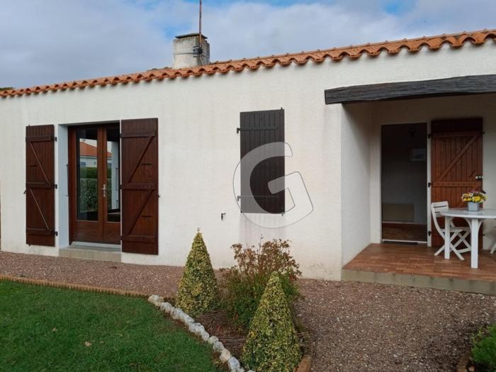 Maison 6 pers à 900m de la plage avec terrasses et parking, animaux acceptés - FR-1-194-414