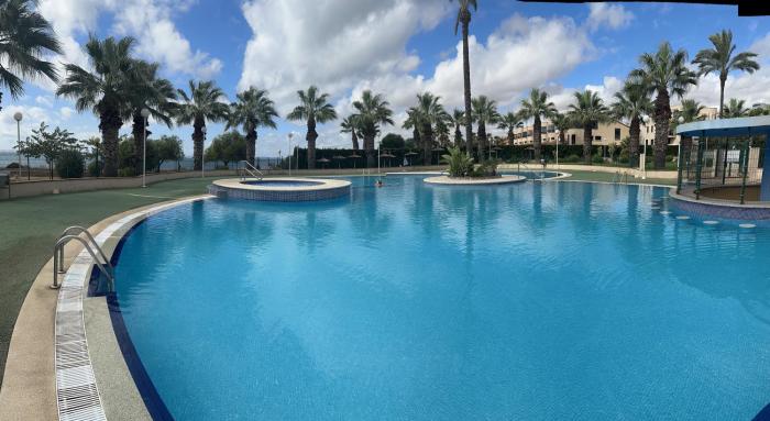 APARTAMENTO CON JARDIN EN PLAYA CABO ROIG tiene WIFI