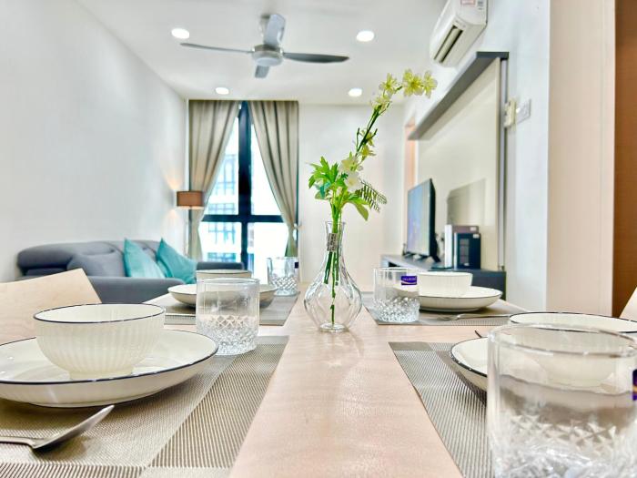 1-8 pax Comfort Place 3room Ara Damansara