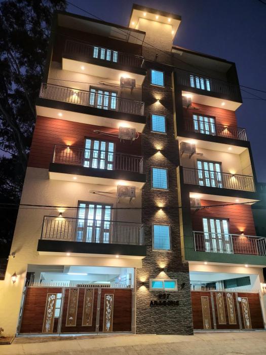 Castle Hebbal Service Apartments