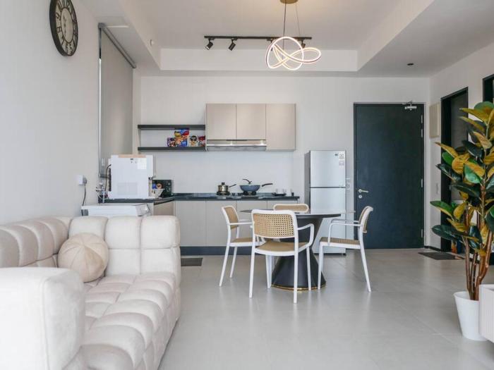 Urban Suite by Uptrend Home Management