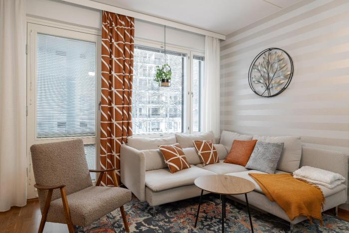 Hennalan Helmi kokonainen huoneisto 73 m2, täydellisellä sijainnilla, ilmainen parkkipaikka