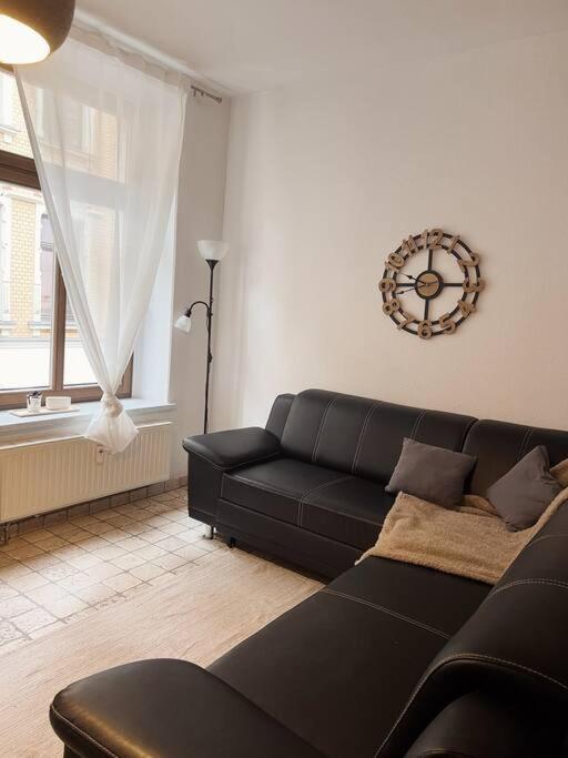 Pretty Home City Lounge