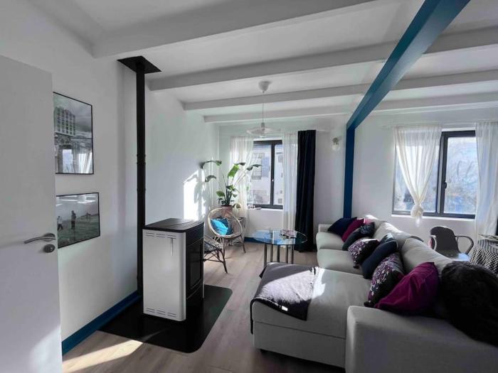 Appartement duplex rénové, plein bourg, vue mer
