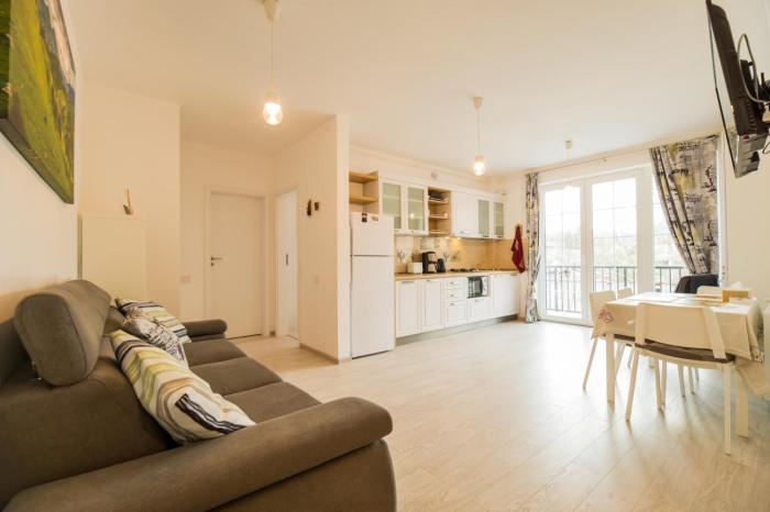 Cozy Apartment near Old Town - Free Parking