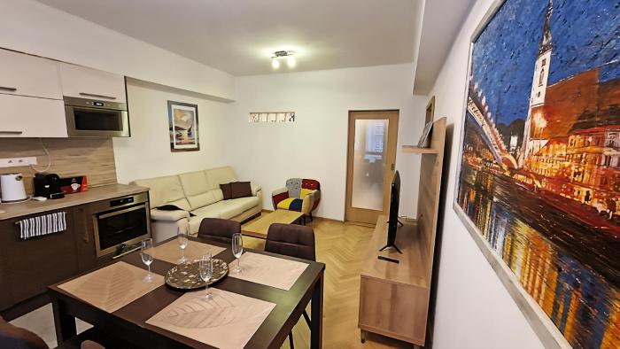 3 Room City Center Apartment with Parking by Bratislavatrip