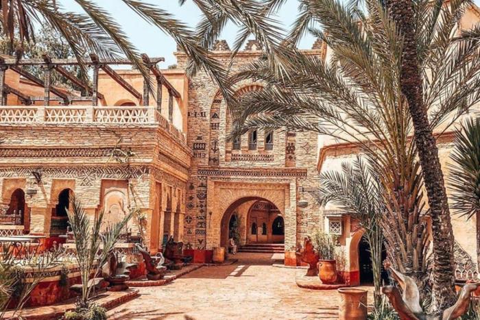 بيت هادئ وفي جانب شاطئ