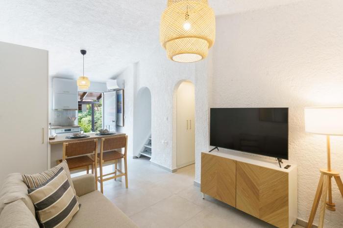 Sani Bliss by halu!, 2-BD villa with private garden