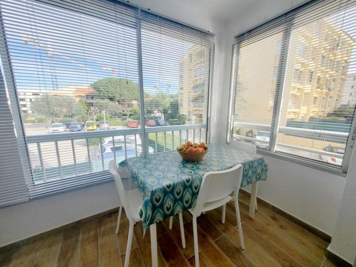 Studio rénové à deux pas de la plage de Sainte Asile à Pin Rolland