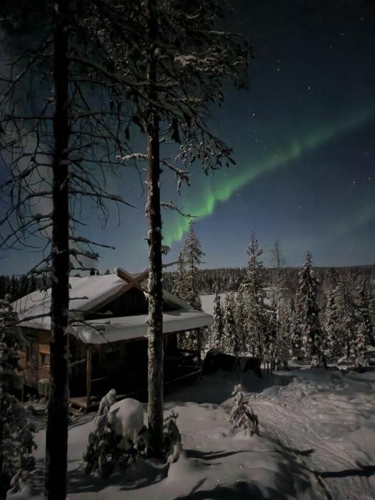 Lapland Riverside Cabin, Äkäsjoki Hideaway - Riverview, Traditional Sauna, Avanto, WiFi, Ski, Ylläs